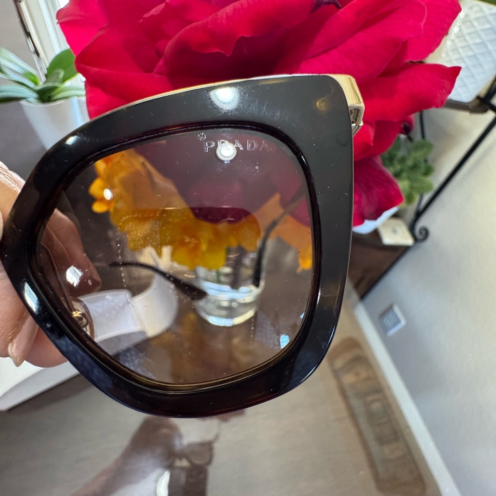 Prada SPR53S 24U-3D0 Oversized Black Cat Eye Sunglasses Gold Temples - Picture 5 of 8
